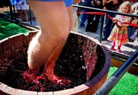 Ellen M. Banner, The Seattle Times. September 26, 2012.